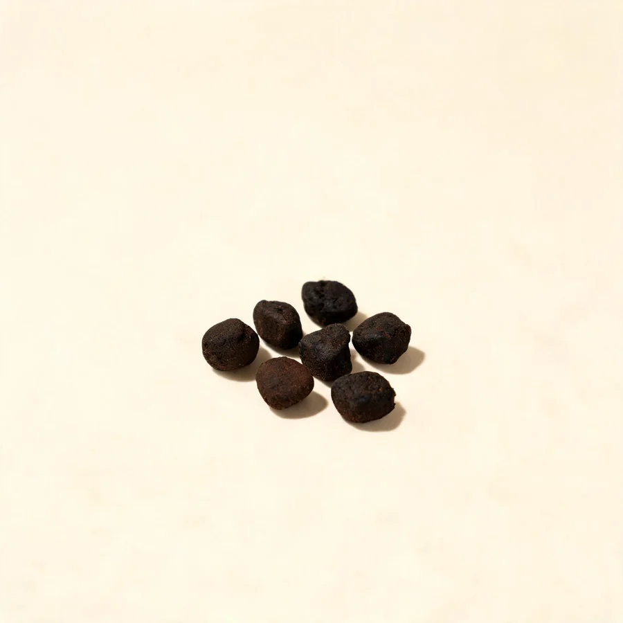 Dried Dan Nan Xing bile-processed tuber arranged in a shallow bowl